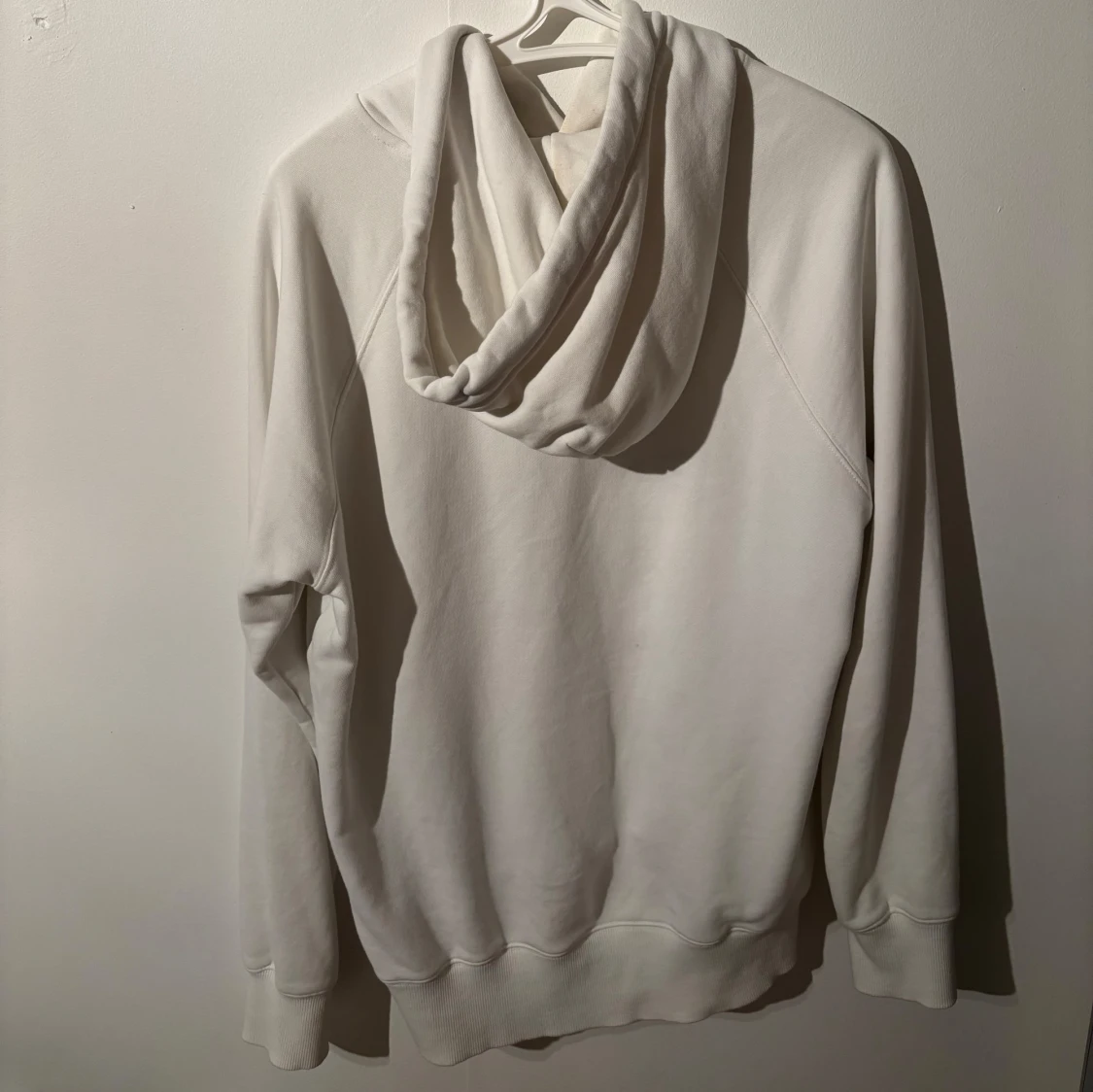 Vit hoodie från GANT  - 1