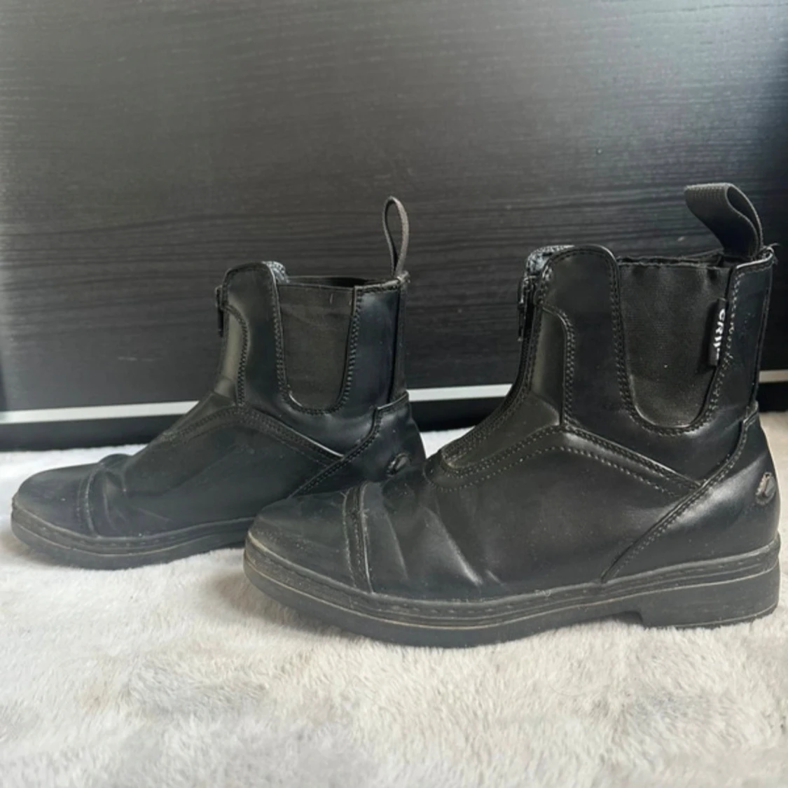 Svarta ridskor med dragkedja - 3