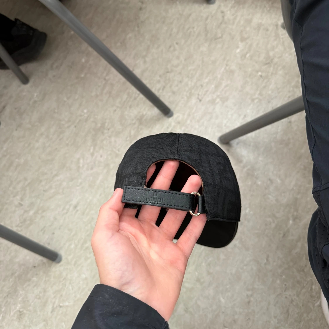 Svart Fendi keps med FF-mönster - 2