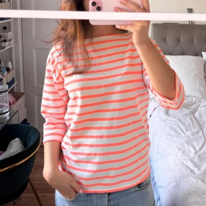 Tröja  - Snygg randig tröja 