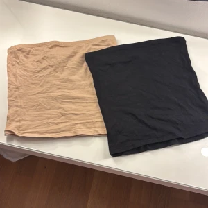 2 enkla toppar i svart och beige - Säljer två toppar i storlek xxs