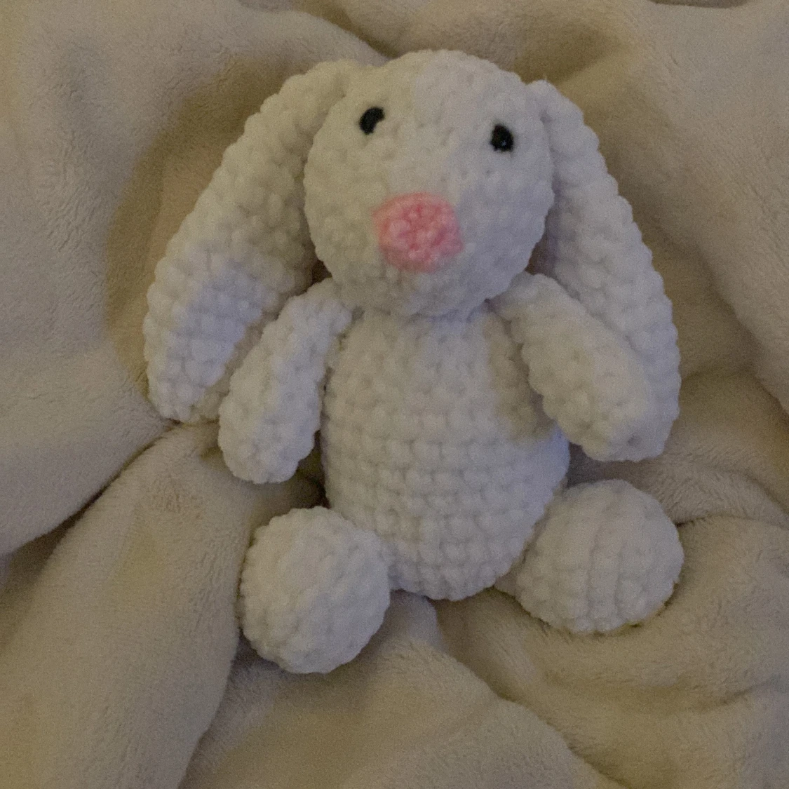 supersöt handvirkad kanin