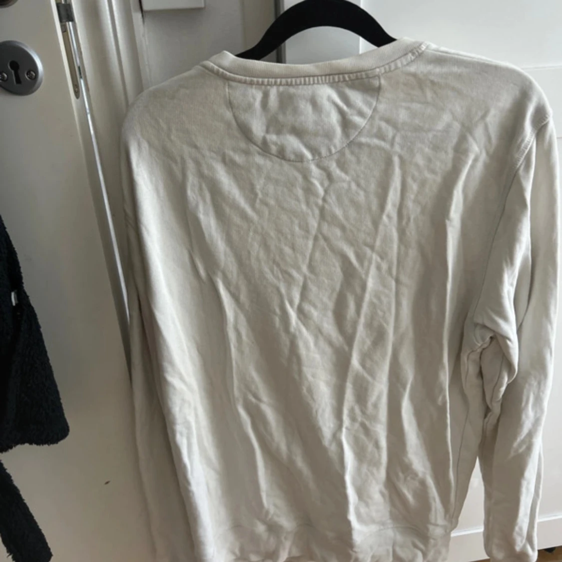 Vit sweatshirt från GANT med tryck - 1