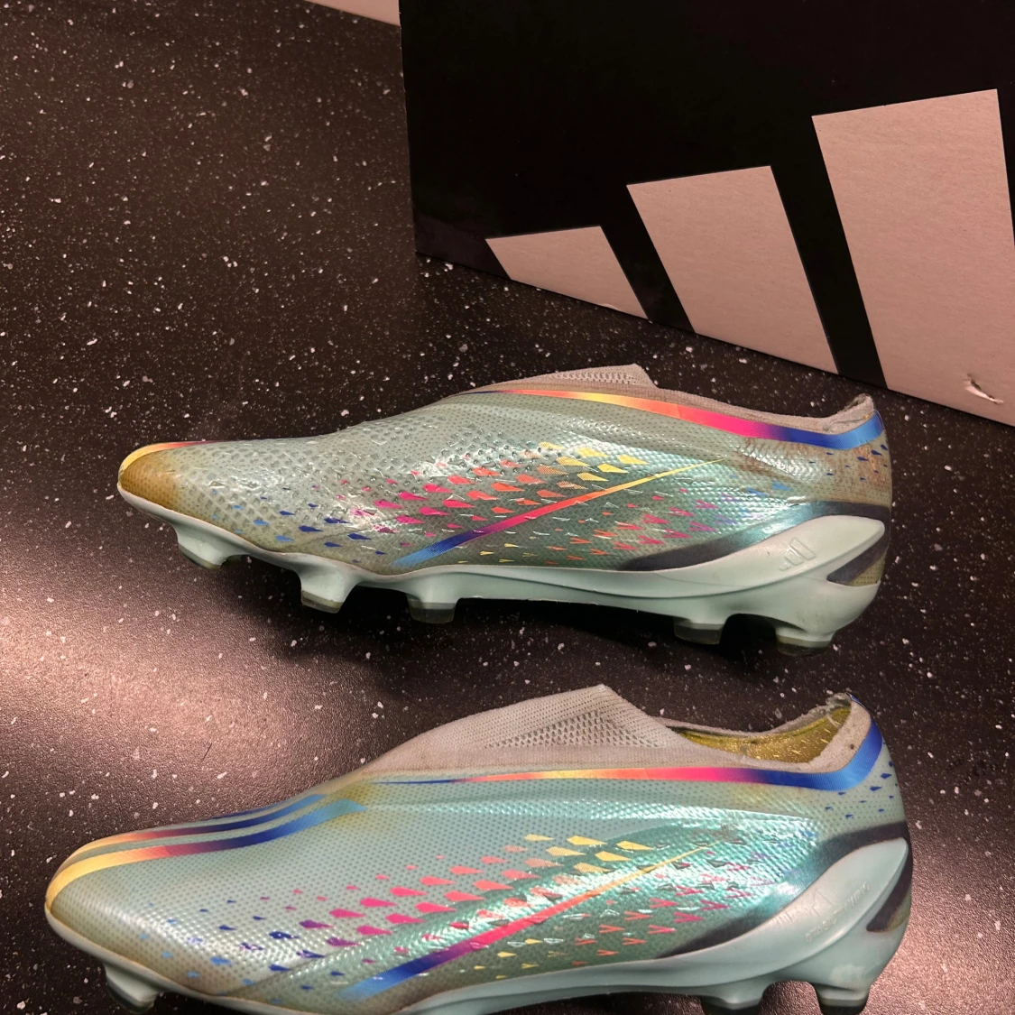 Adidas fotbollsskor i metallicblå - 3