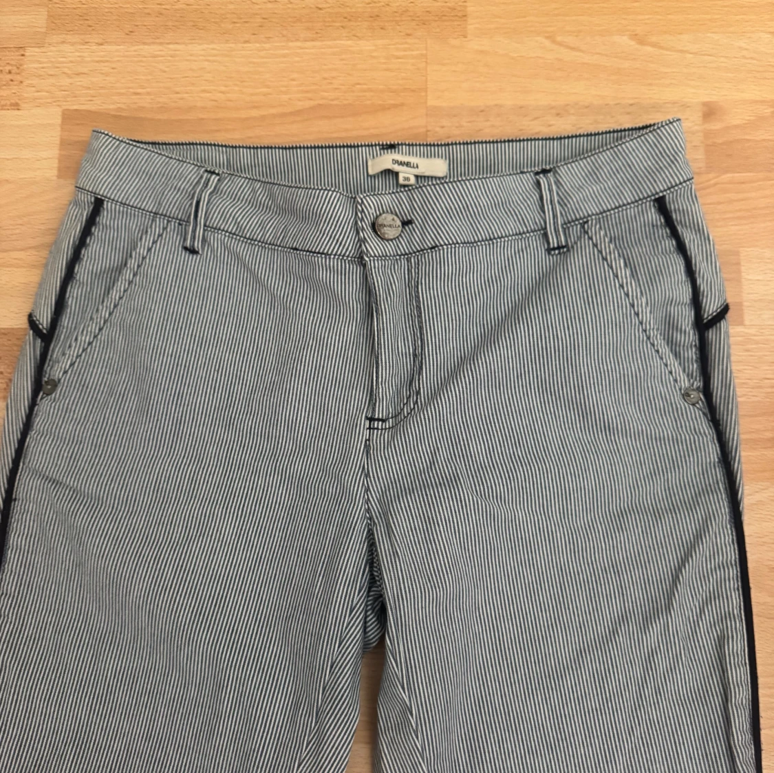 Randiga jeans byxor från Dranella - 2