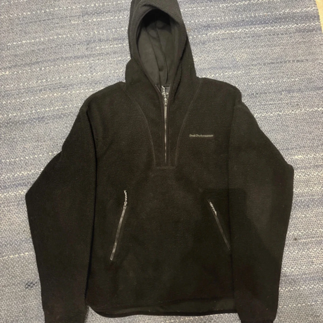 Svart fleece hoodie Peak Performance L