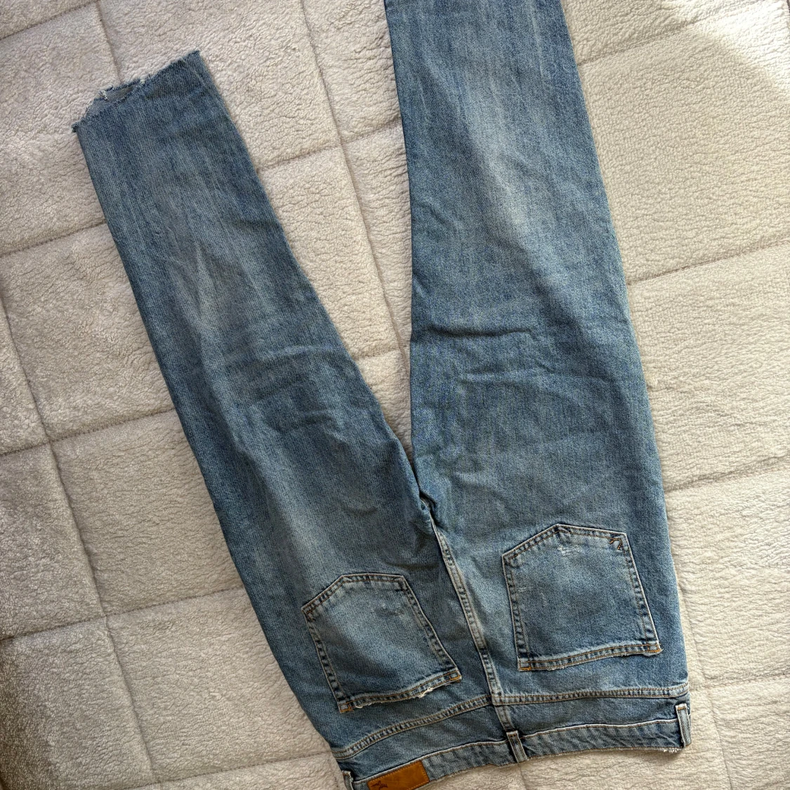 Blå ripped jeans med raka ben - 2