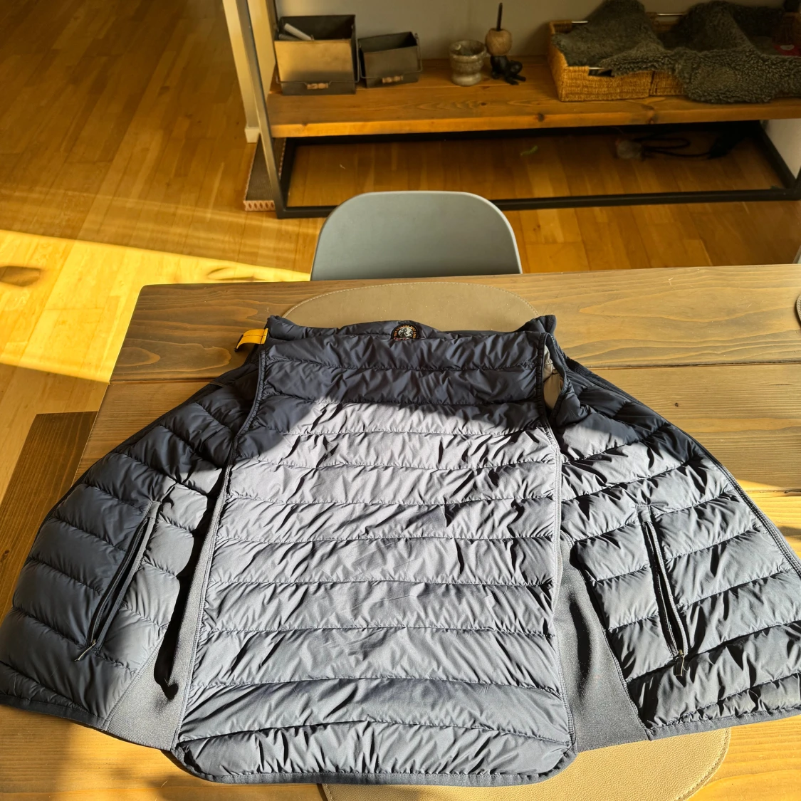 Mörkblå dunväst från Parajumpers - 1