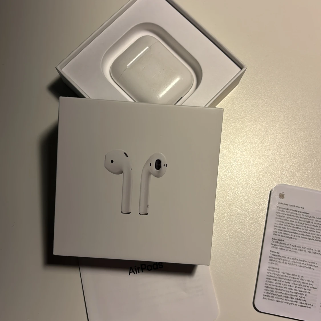 Apple AirPods med original lådan - 1