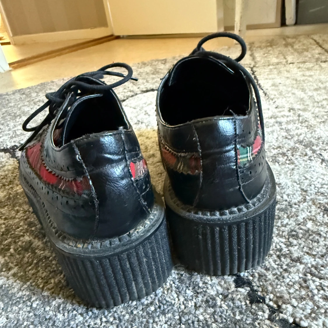 Rödrutiga creepers i storlek 38 - 2