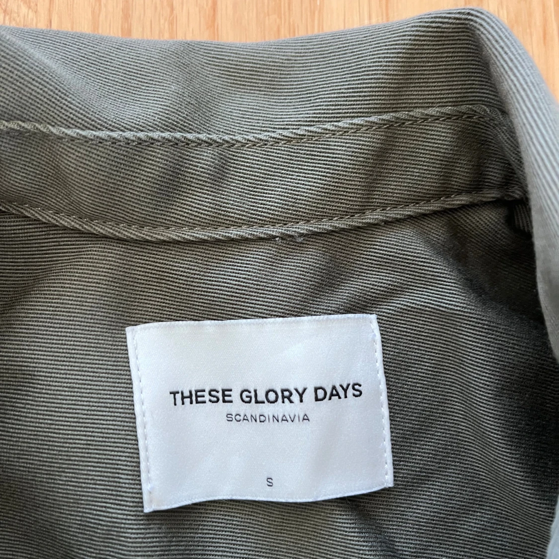 Mörkgrön overshirt från These Glory Days - 2
