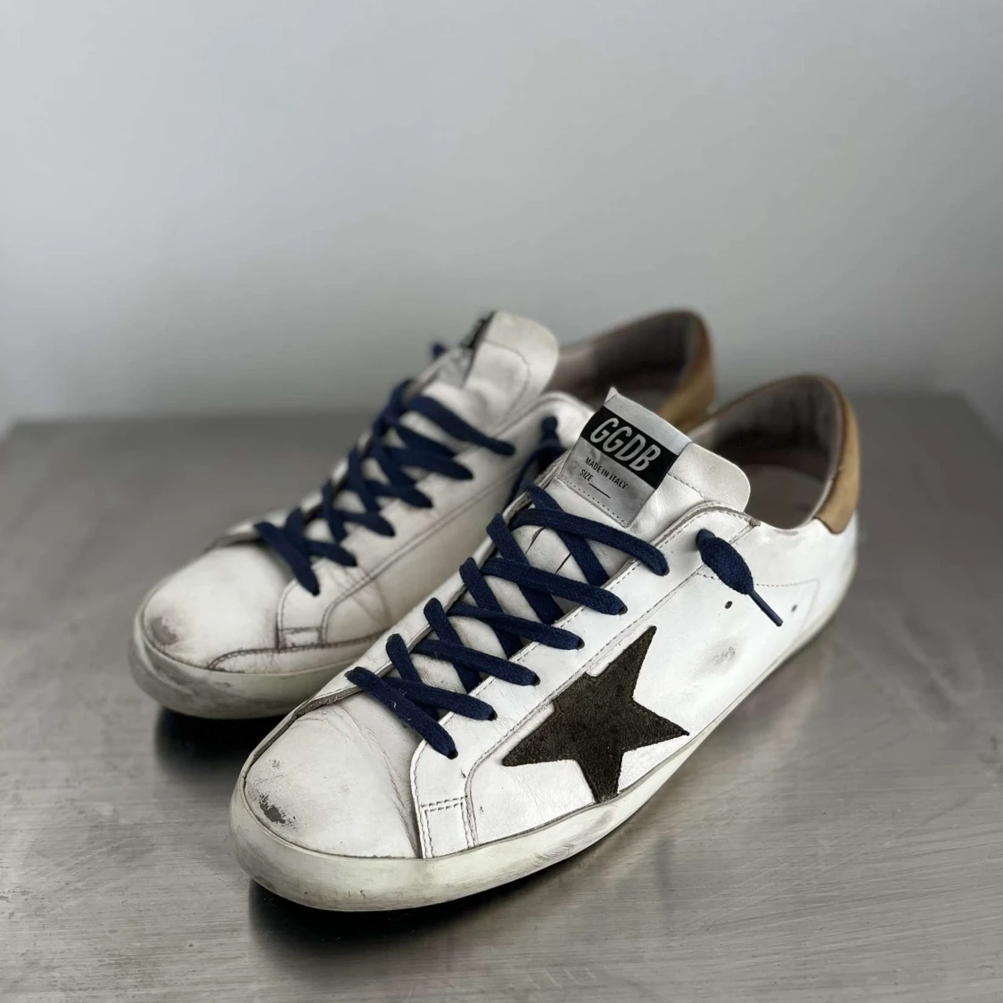 Golden Goose vita sneakers med stjärna