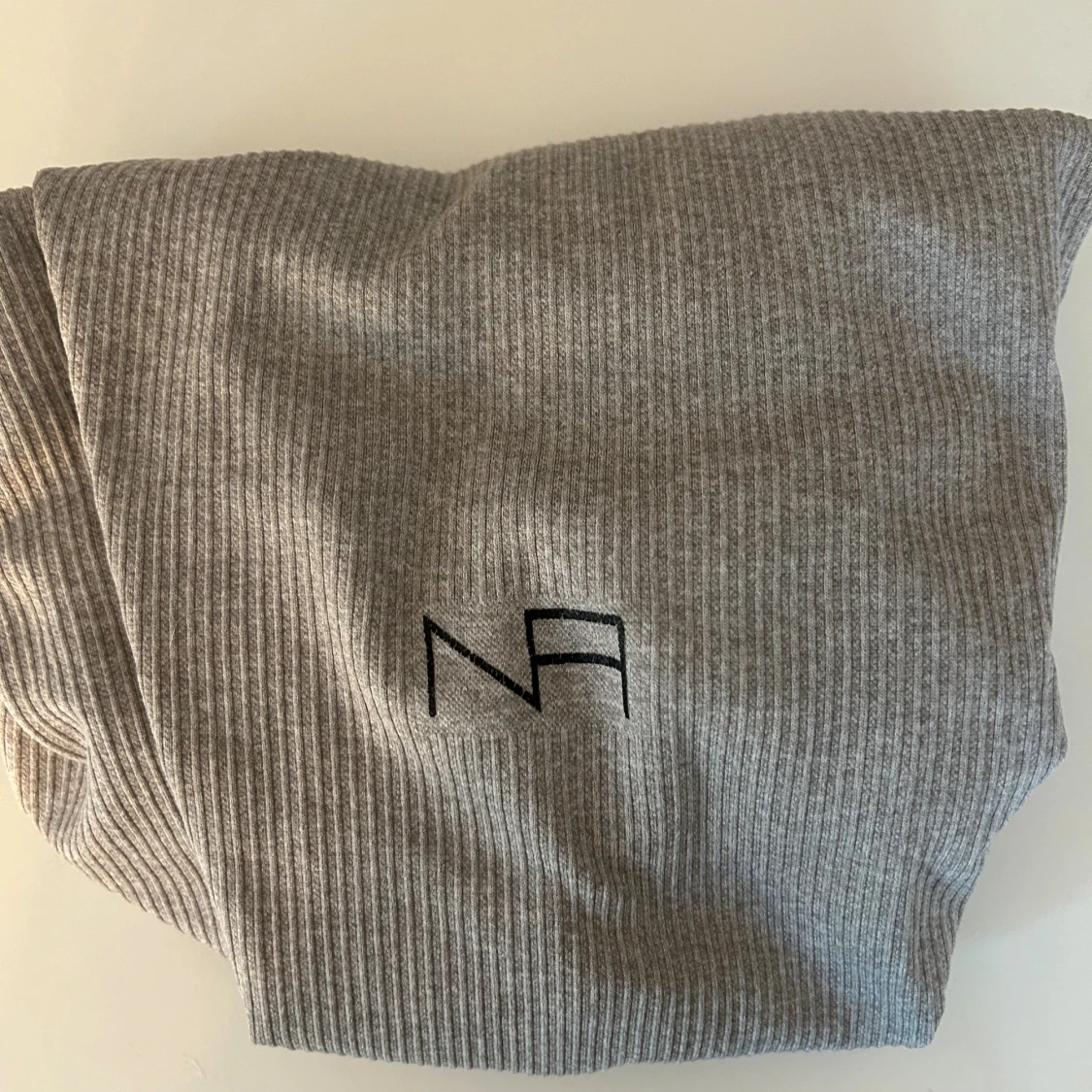 Grå ribbade leggings från NA - 2