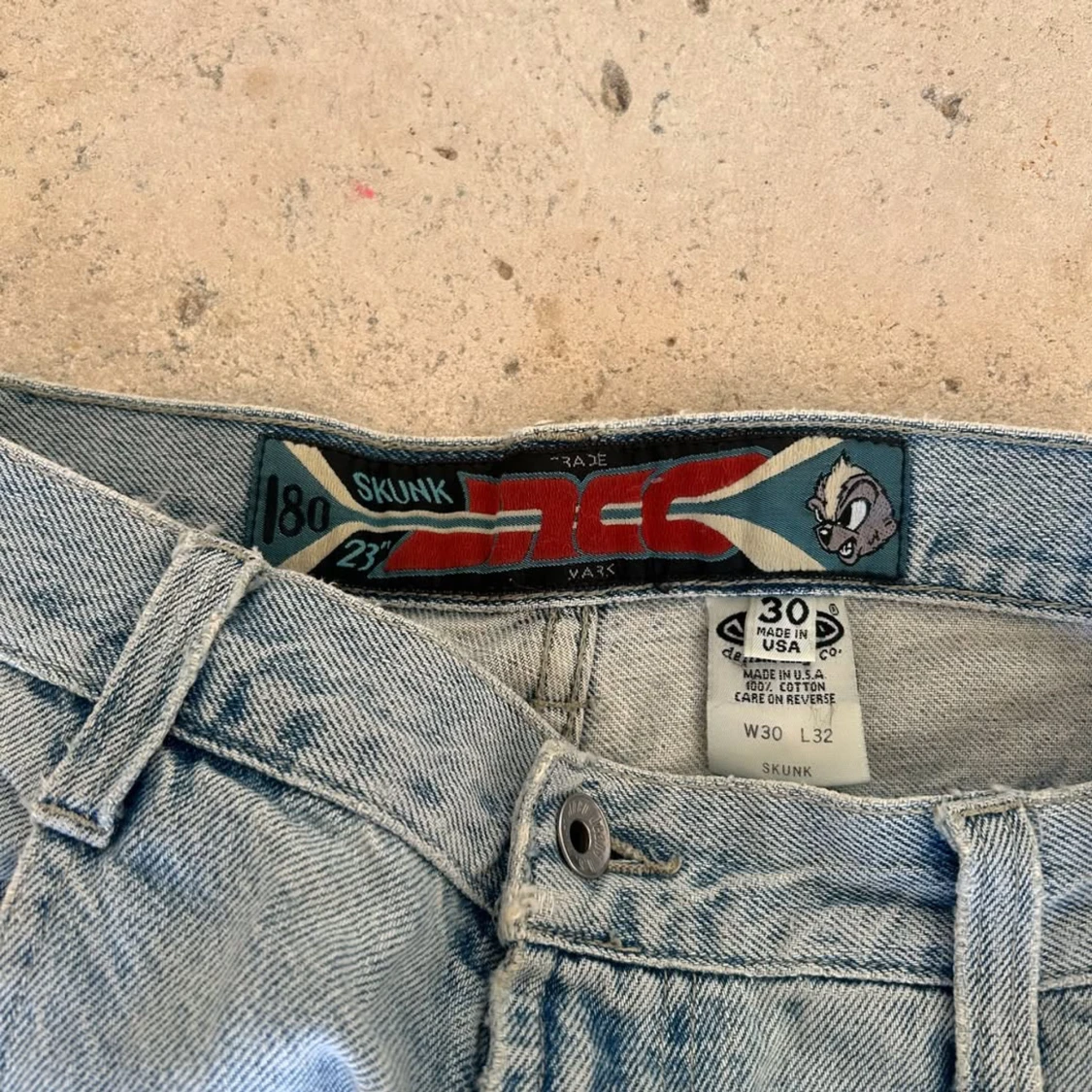 Skunk wide jeans med revär, ljusblå - 2