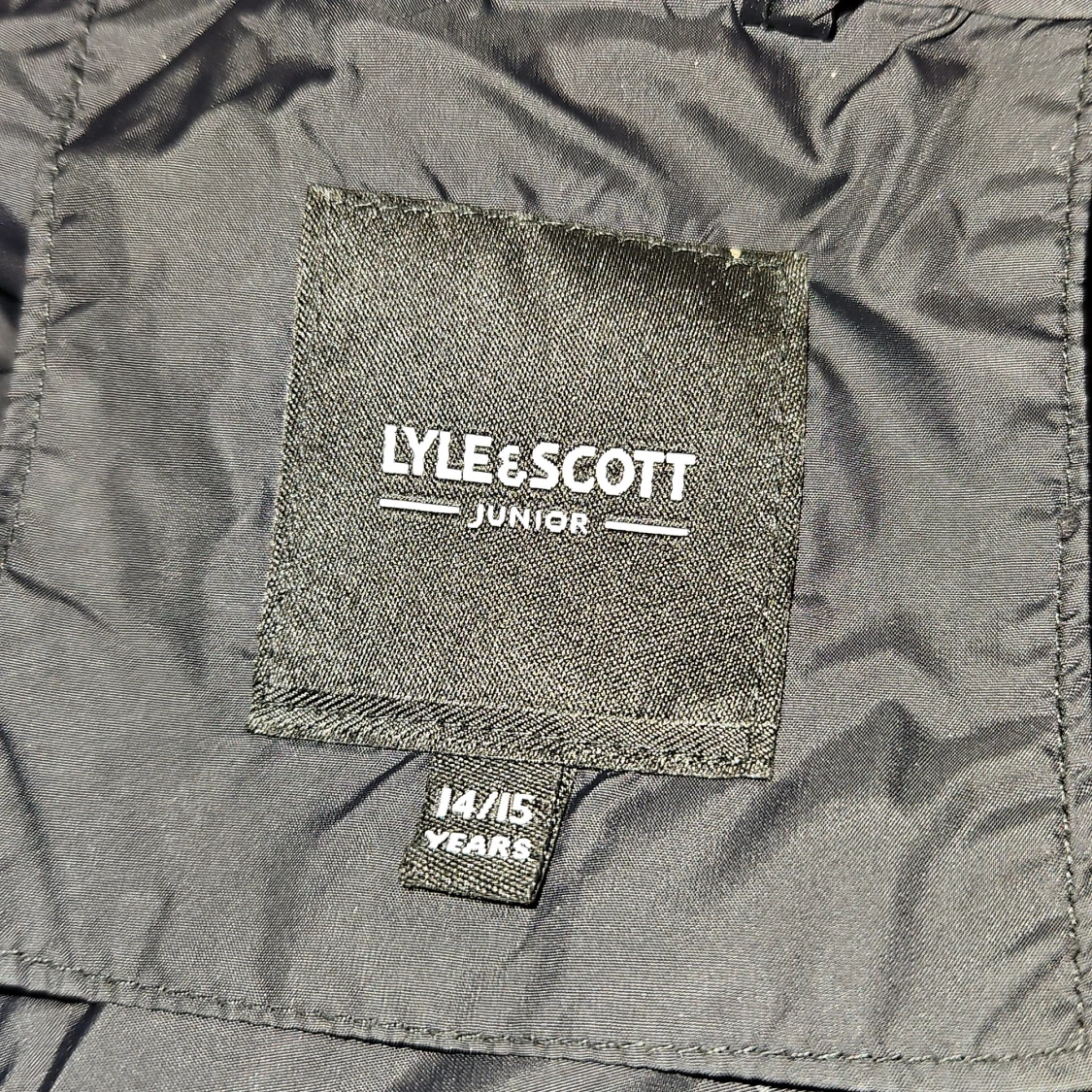 Svart pufferjacka från Lyle & Scott - 2