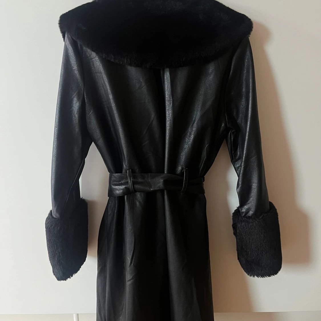 Kappa med päls-detalj - 2