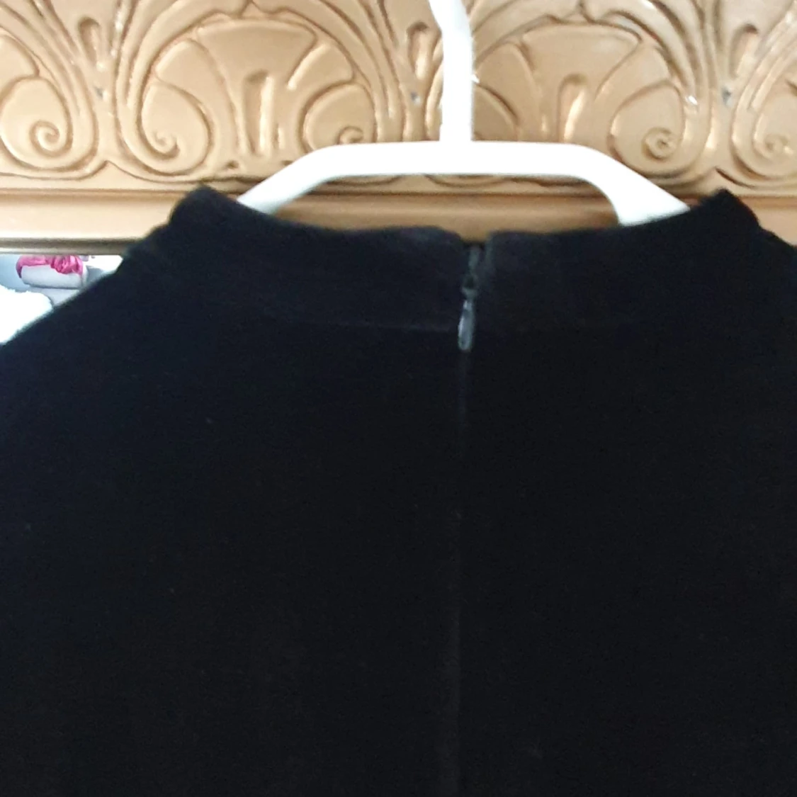 Svart sammetklänning Calvin Klein - 3