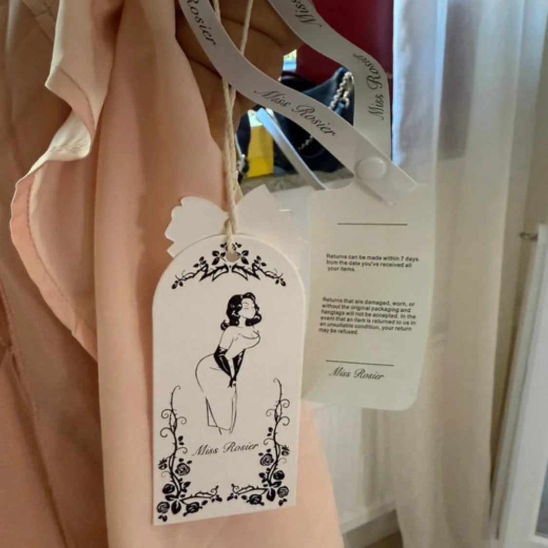 Ljusrosa långklänning från Miss Rosier - 3