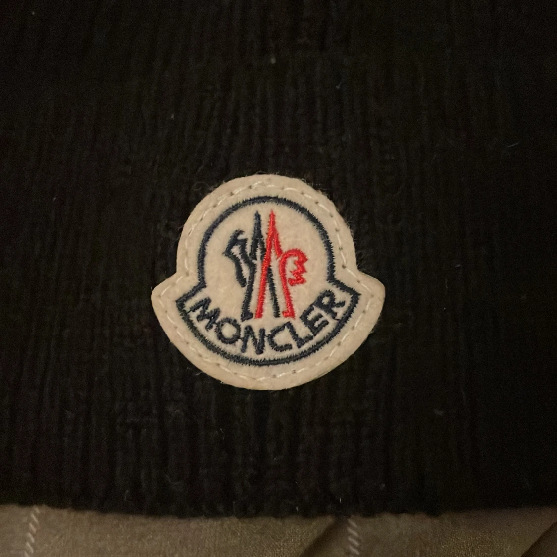 Svart Moncler mössa i ull - 1