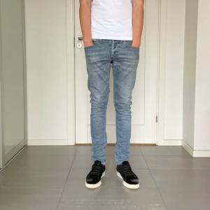 Dondup George jeans  - Säljer nu dessa Dondup George Jeans, skriv för fler bilder/frågor🙌🏼