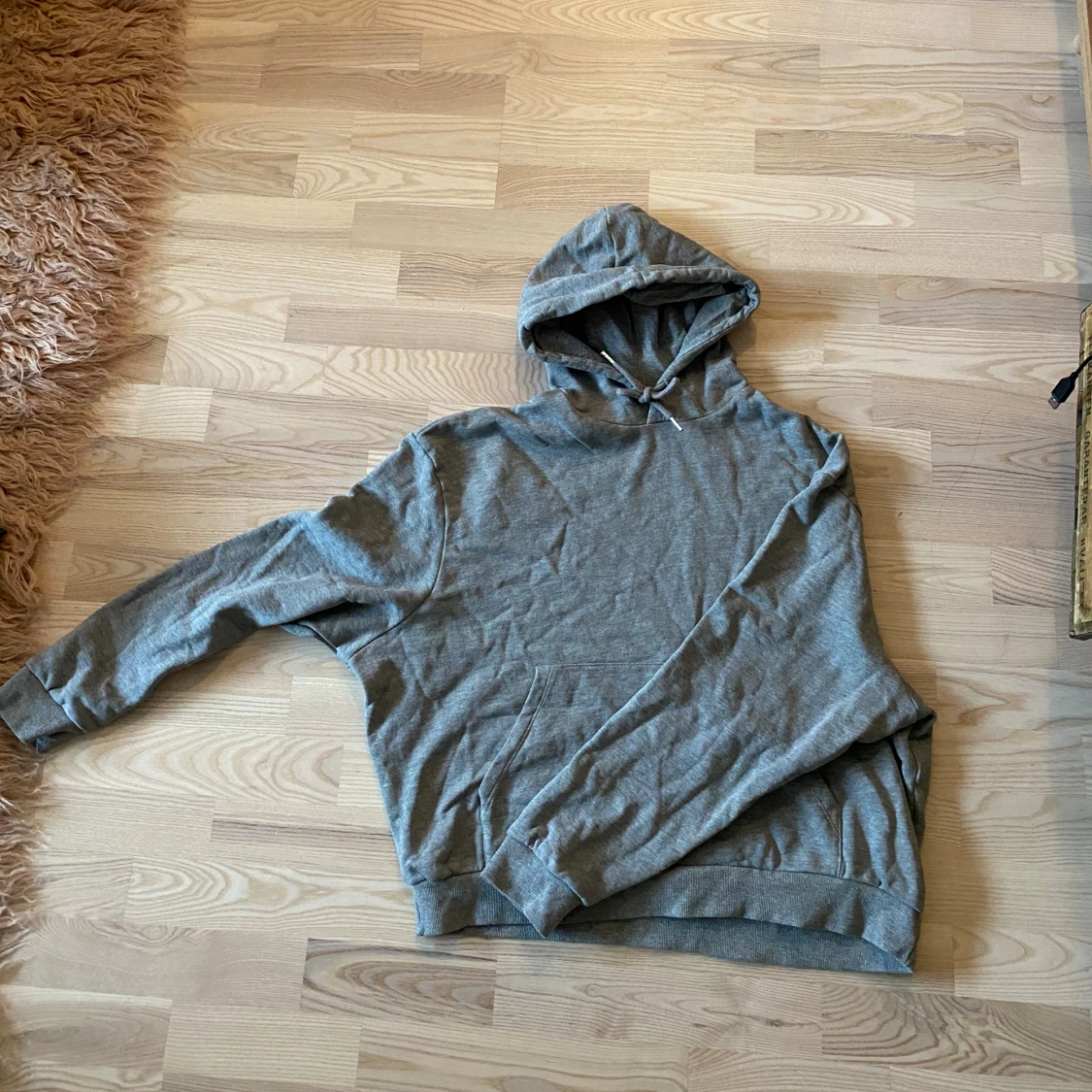 Grå hoodie från ASOS DESIGN XL