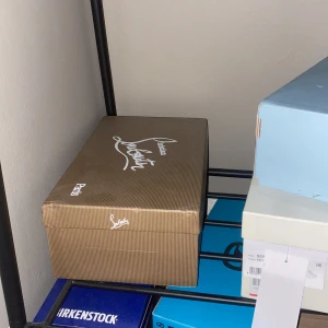 Christian Louboutin skor i originalkartong - Skor