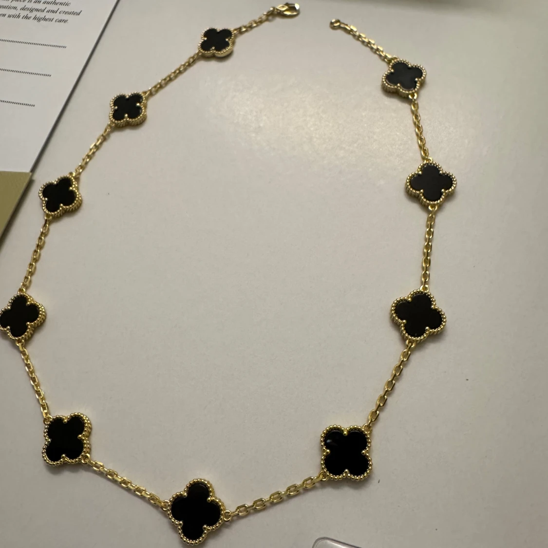 Halsband | Svart | Smycken | Van Cf