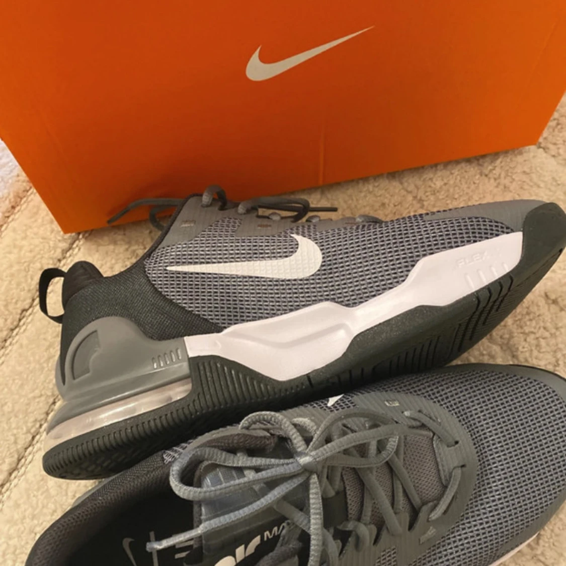 Nike Air Max grå sneakers