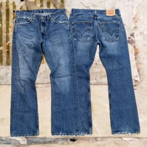 Levis 507 - Tjena! Säljer dessa riktigt feta Levis 507 jeansen i fint skick, passformen är bootcut och är i storlek W34/L32, modellen är 186cm, hör av dig vid funderingar!🙌