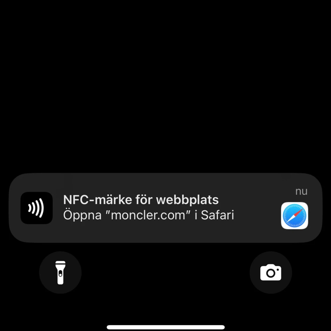 Svart Moncler pufferjacka med huva - 3