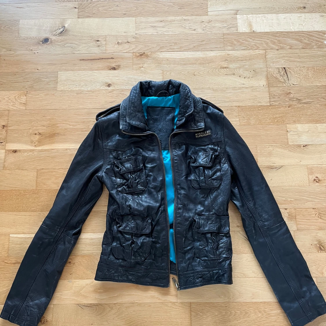 Svart skinnjacka från Superdry - 3