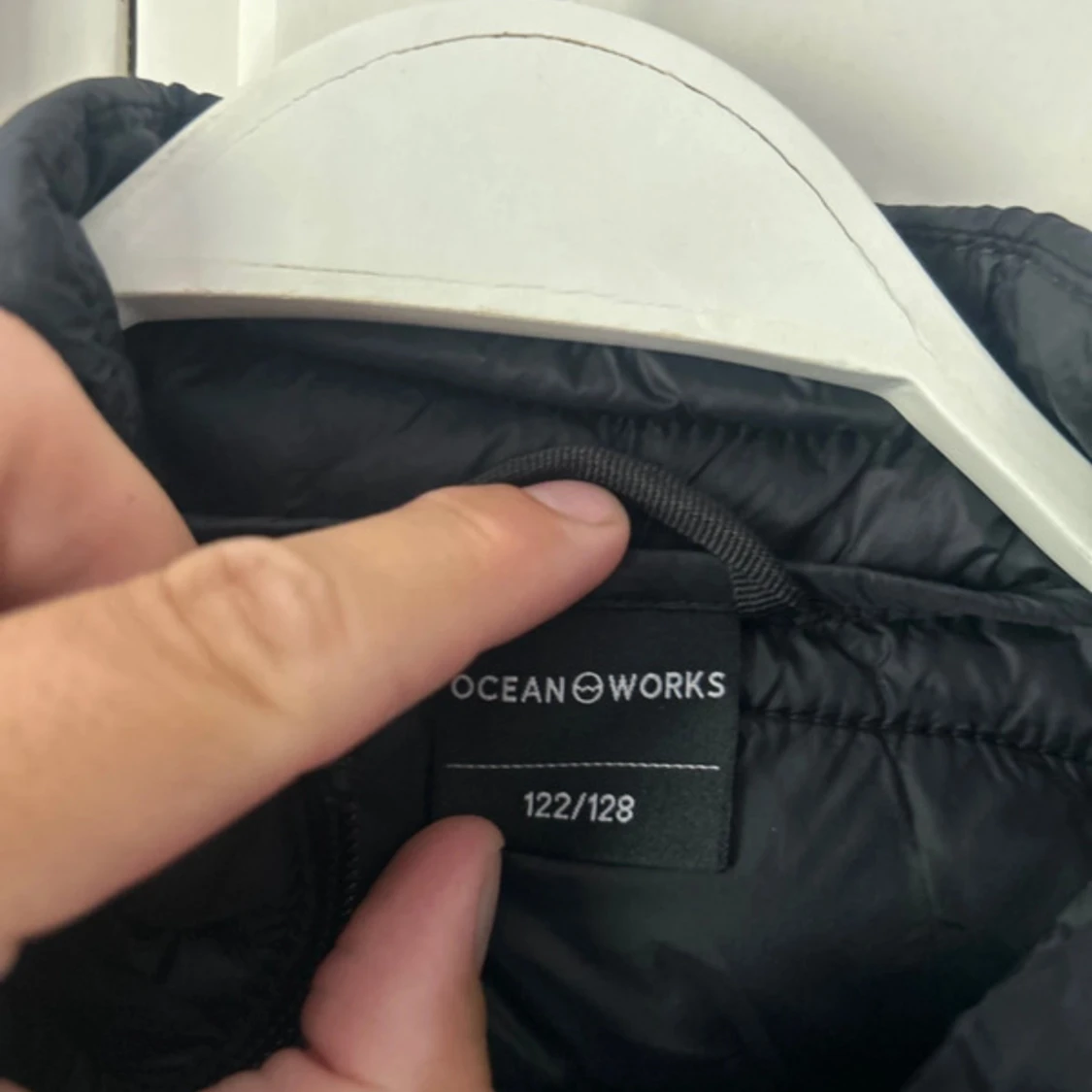 Svart dunväst från Ocean Works - 2