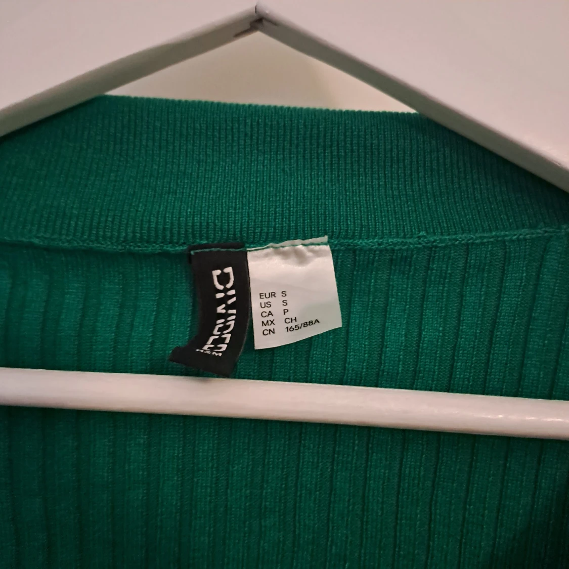 Grön ribbad tröja - 2