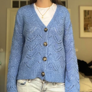 Blå stickad kofta - Superfin kofta!💕💕