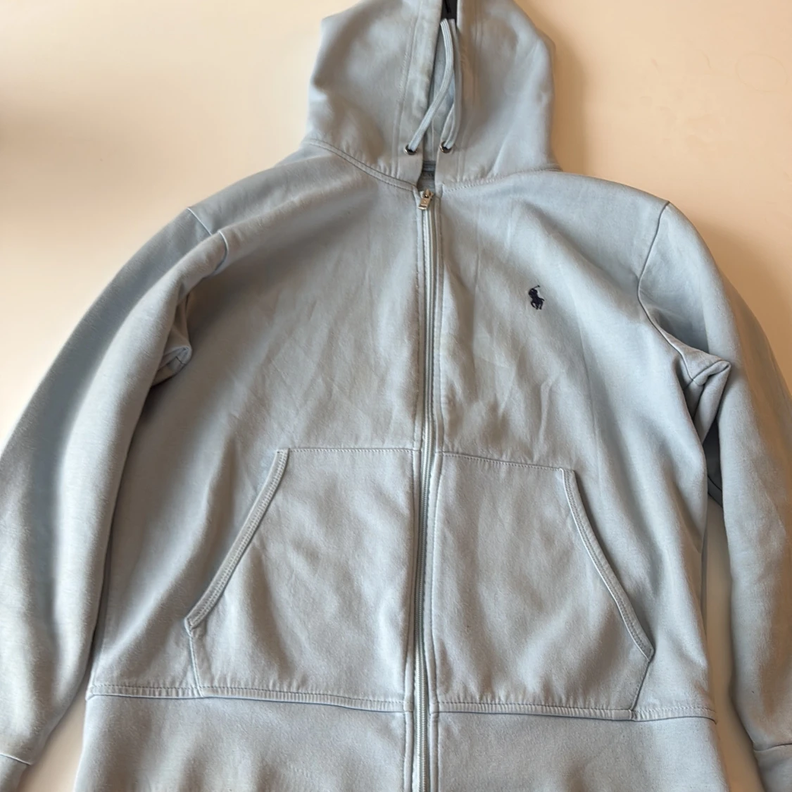 Ljusblå hoodie från Polo Ralph Lauren - 1