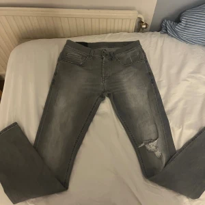 Grå Dondups  - Mycket bra skick w31