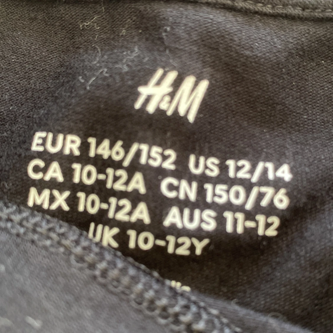 Svart långärmad topp från H&M - 2