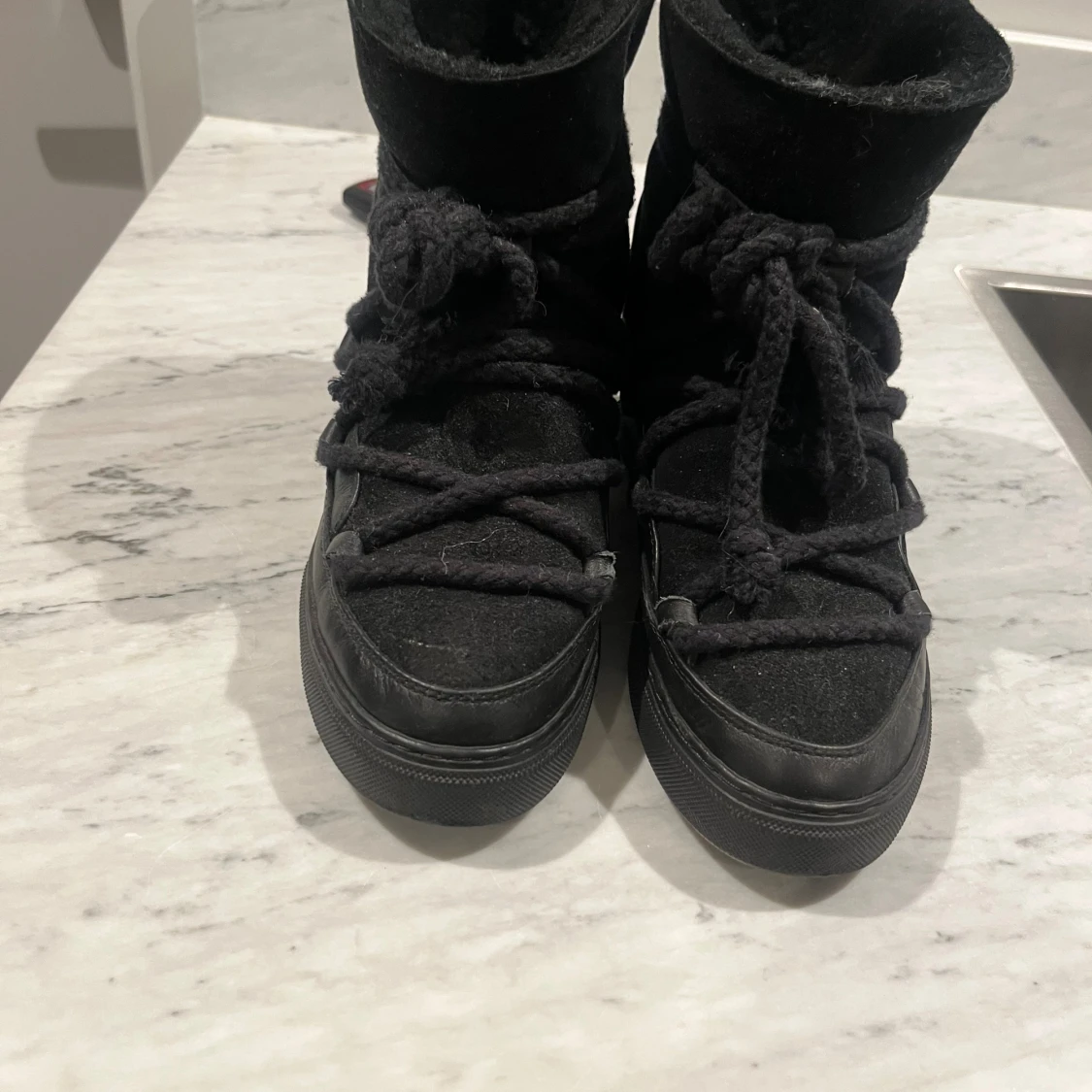 Svarta Inuikii boots med snörning - 1