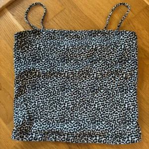 Leopard linne - Leopard linne från Gina!