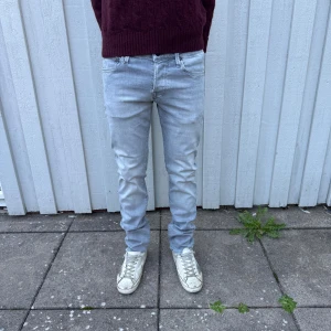 Jack & Jones jeans - Jack & Jones jeans jeans - Modell: Slim/Glenn - Storlek: W29/L32 - skick: 9/10 - Nypris runt 1000kr 