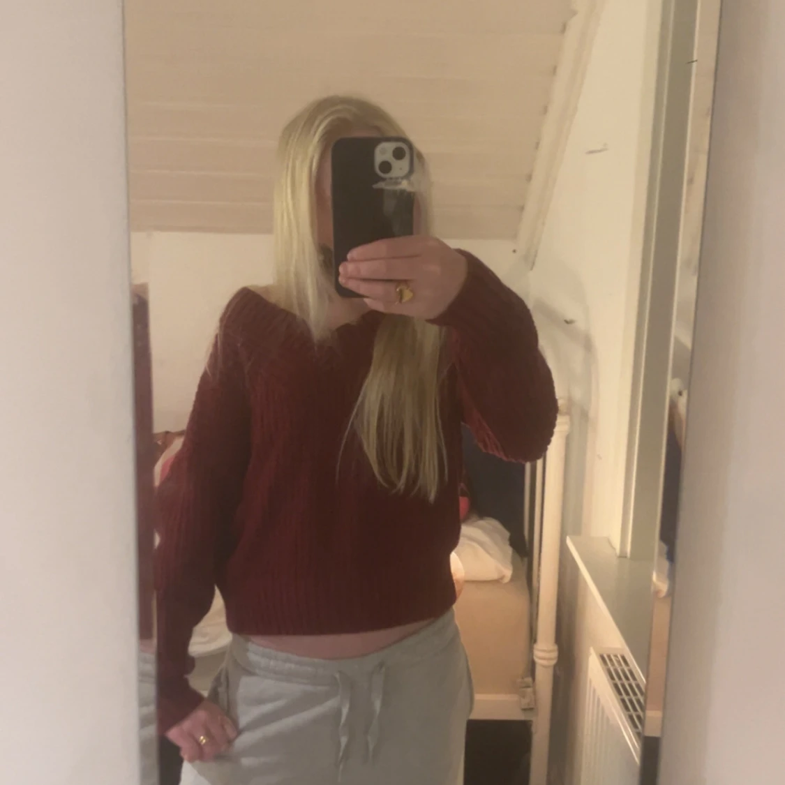 Vinröd stickad croppad tröja - 1