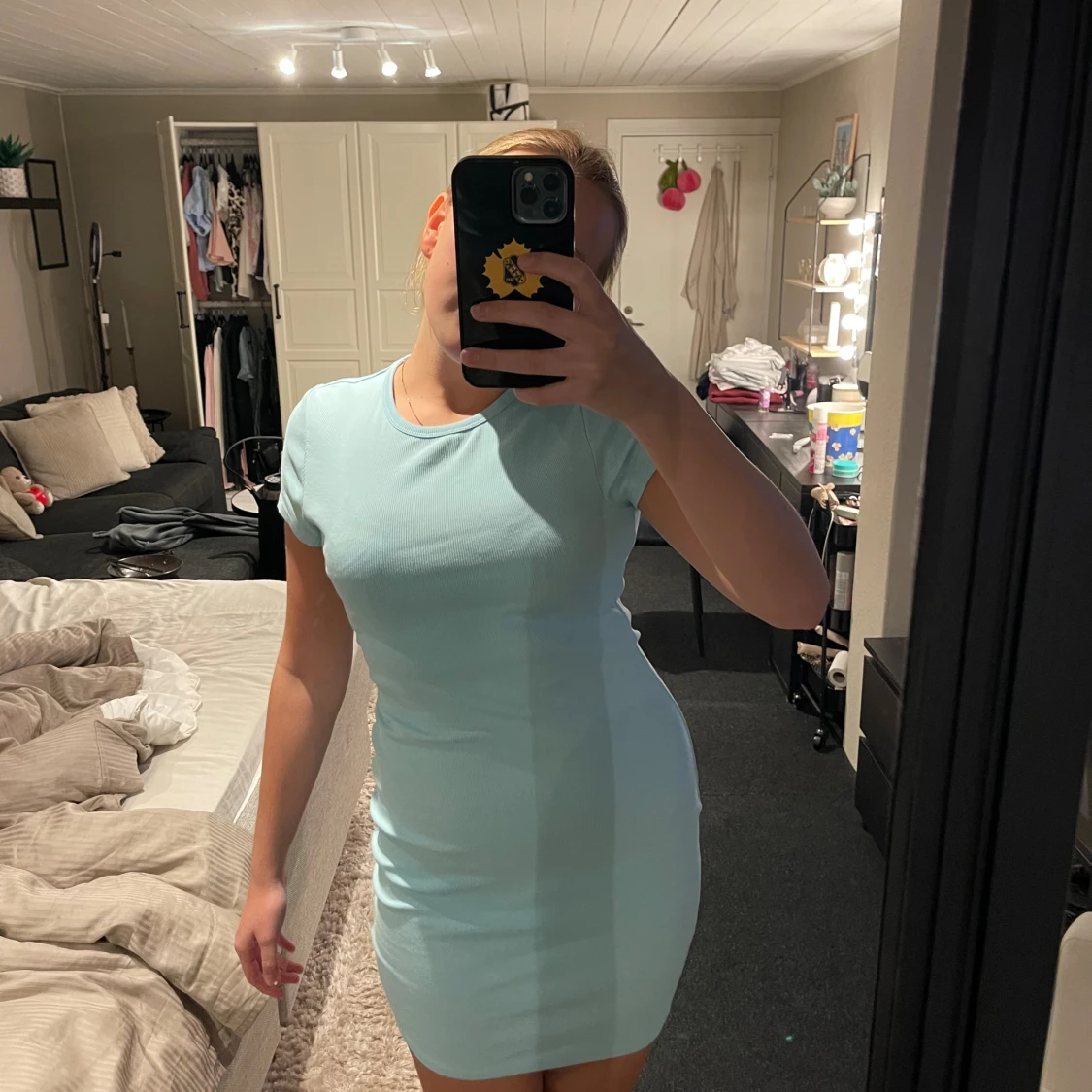 Ljusblå tight ribbad kortklänning - 1