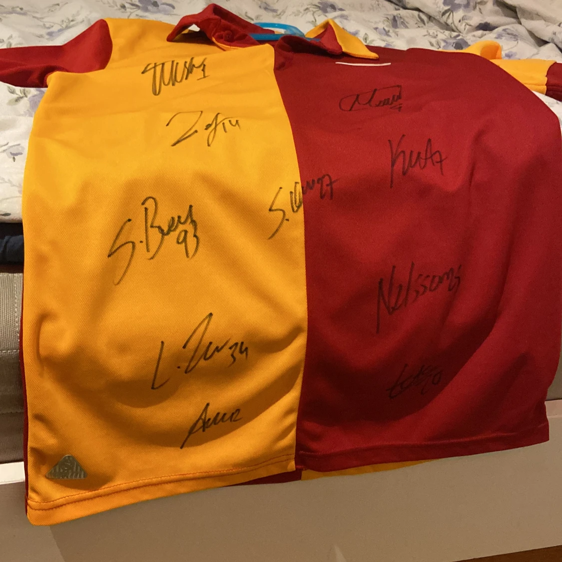 Galatasaray  Signerad matchtröja XS - 4