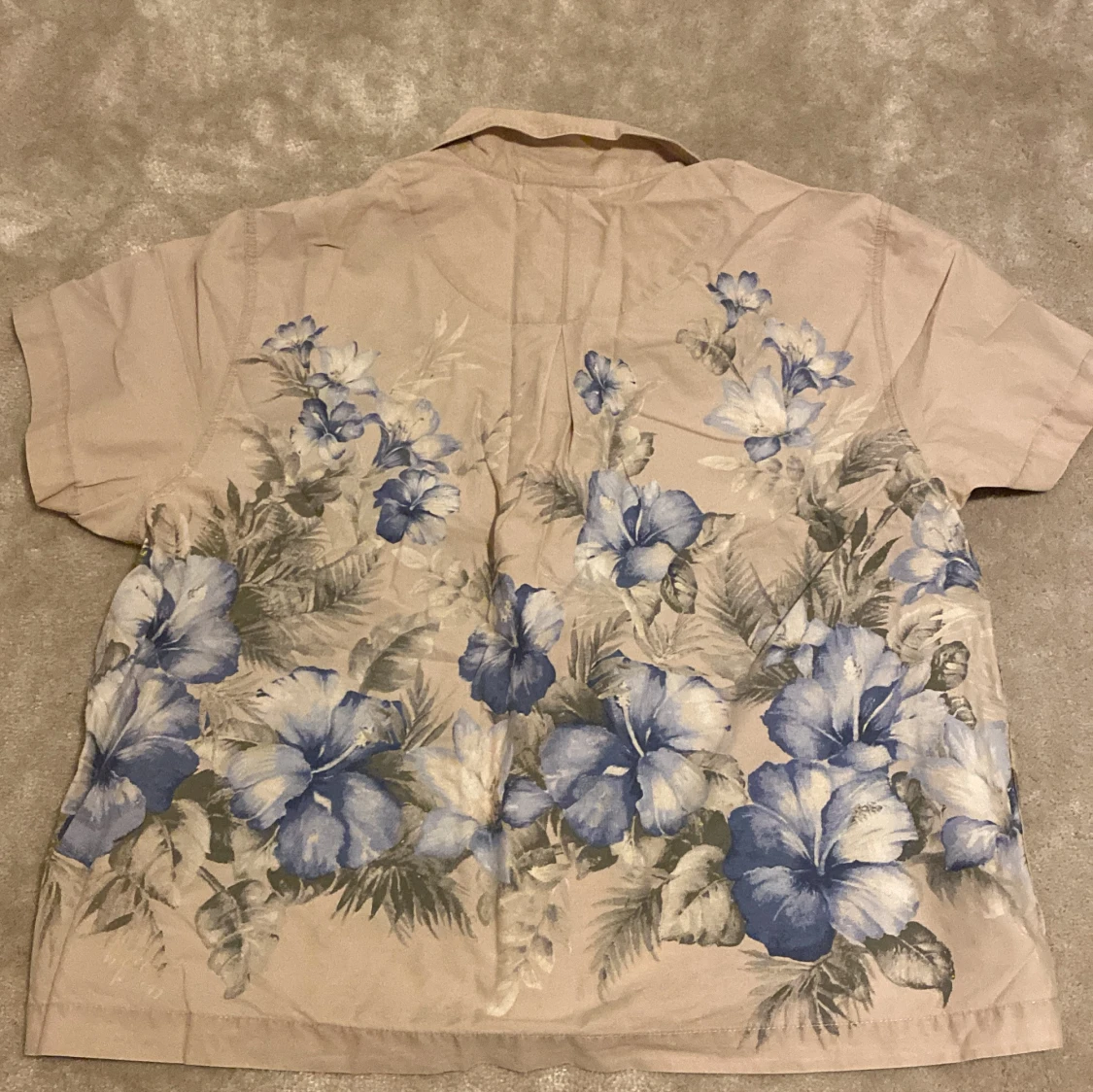 Beige blommig skjorta från Liz Claiborne - 2