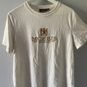 Morris tisha  - En fet Morris tisha