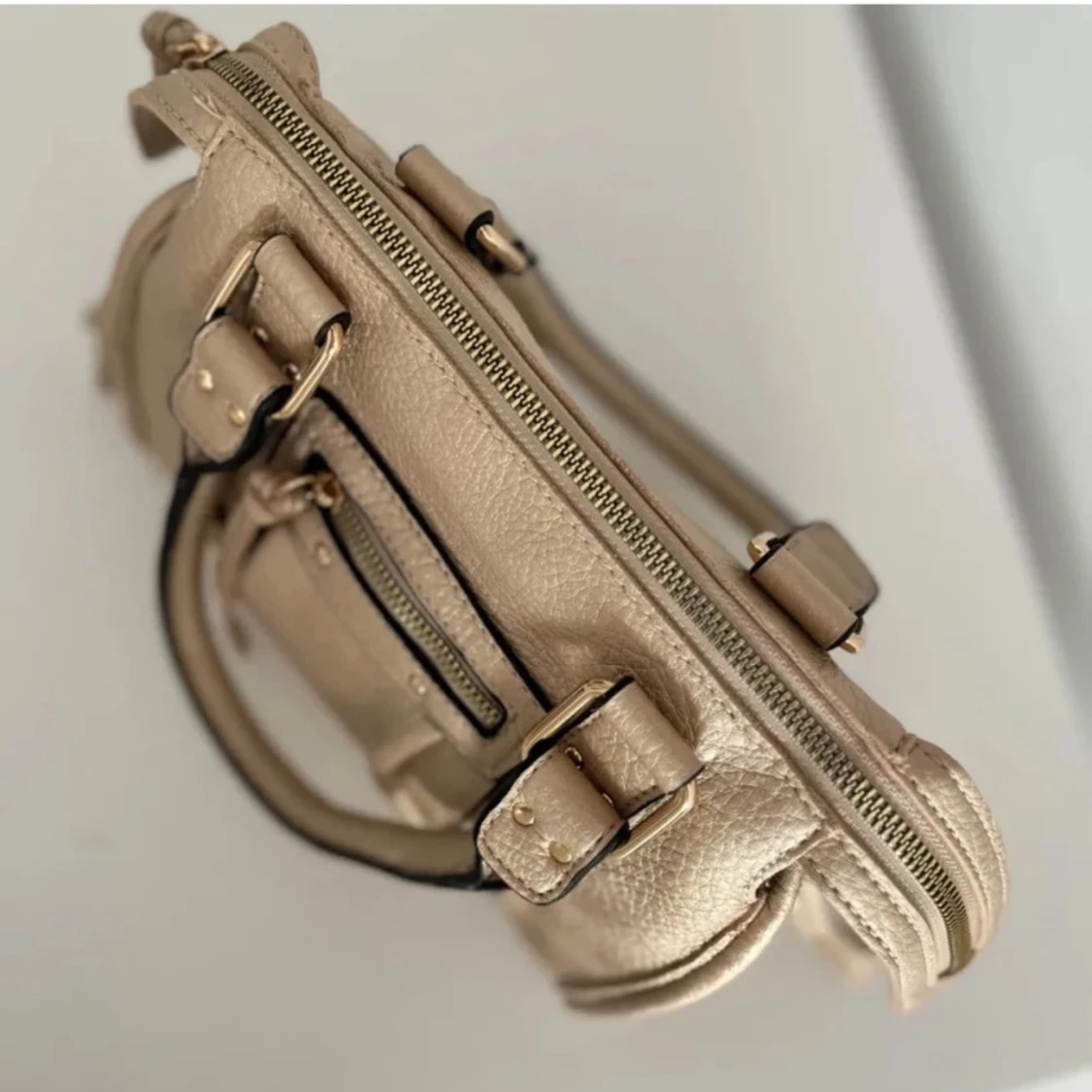 Guld/beige väska - 1