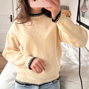 Stickad tröja  - Snygg stickad tröja 