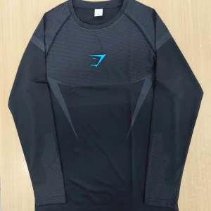Onyx v5 long sleeve - En onyx 5.0 long sleeve i väldigt bra skick! 