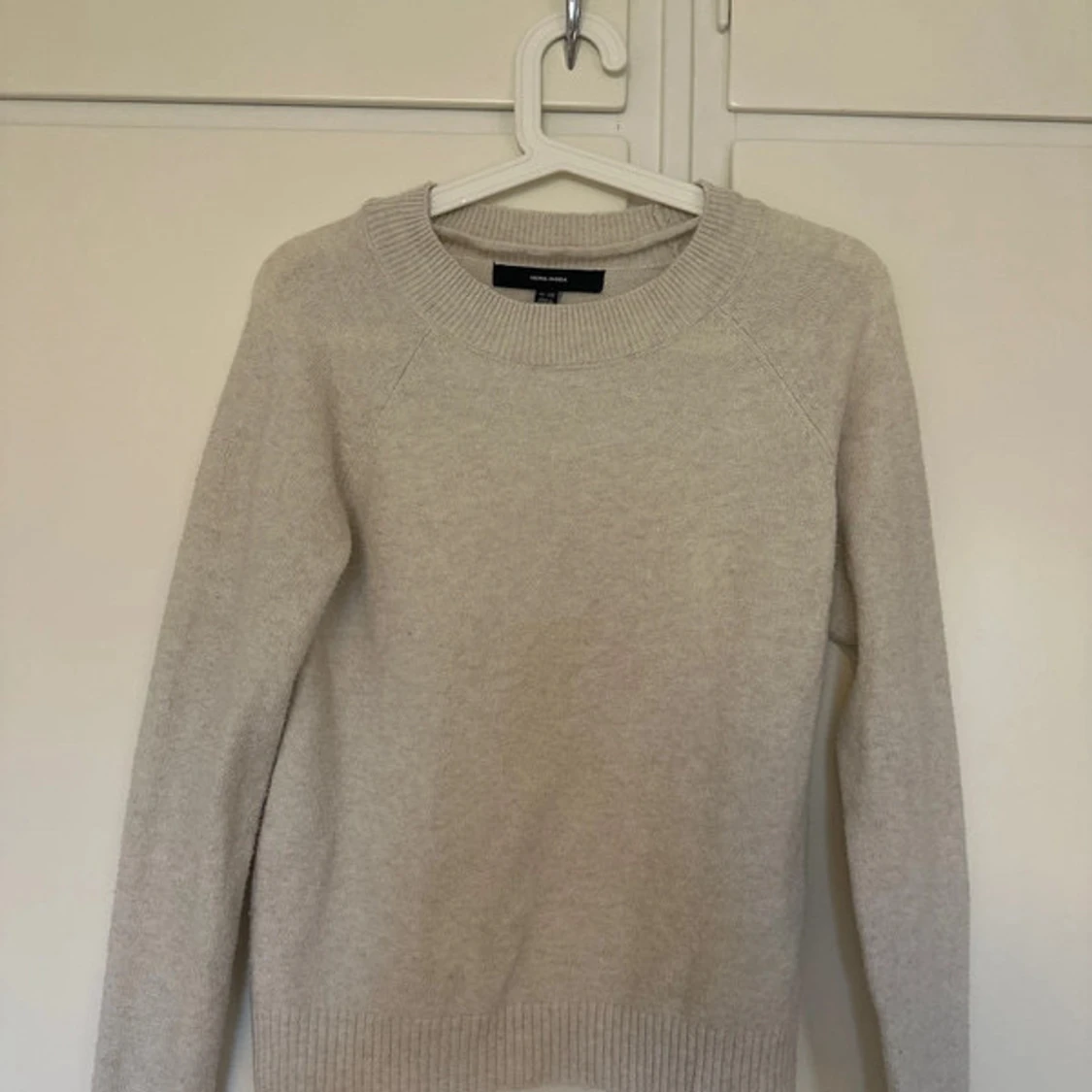 Beige stickad tröja från Vero moda