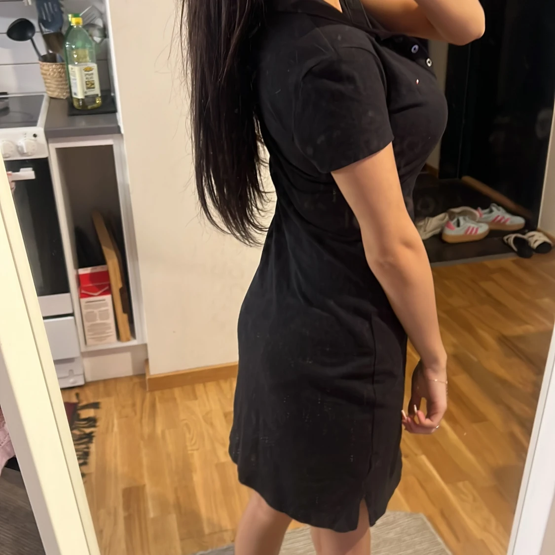 Svart kort klänning Tommy Hilfiger - 2